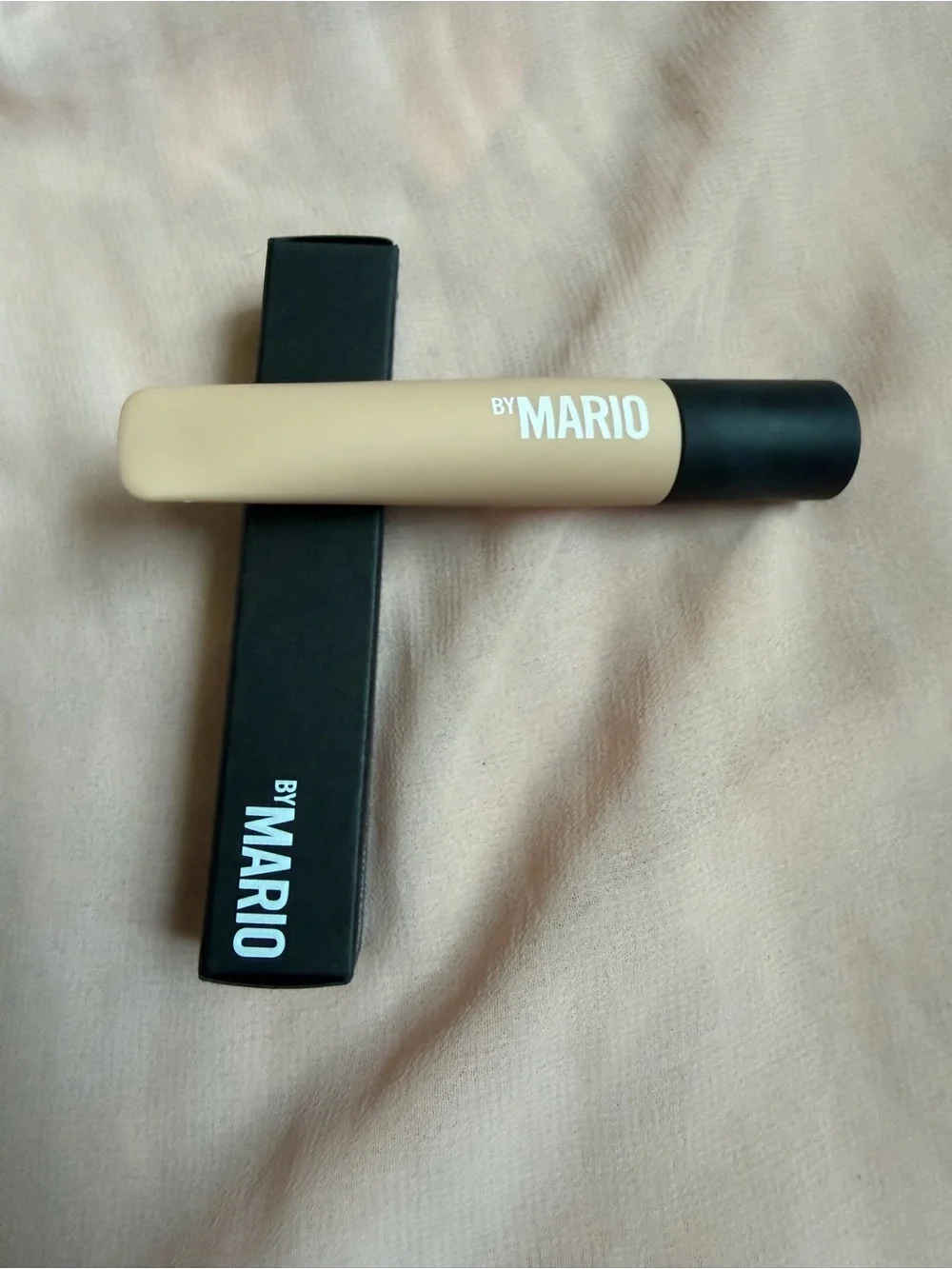 Makeup By Mario Master Mattes Long-Wear Cream Eyeshadow in Bisque